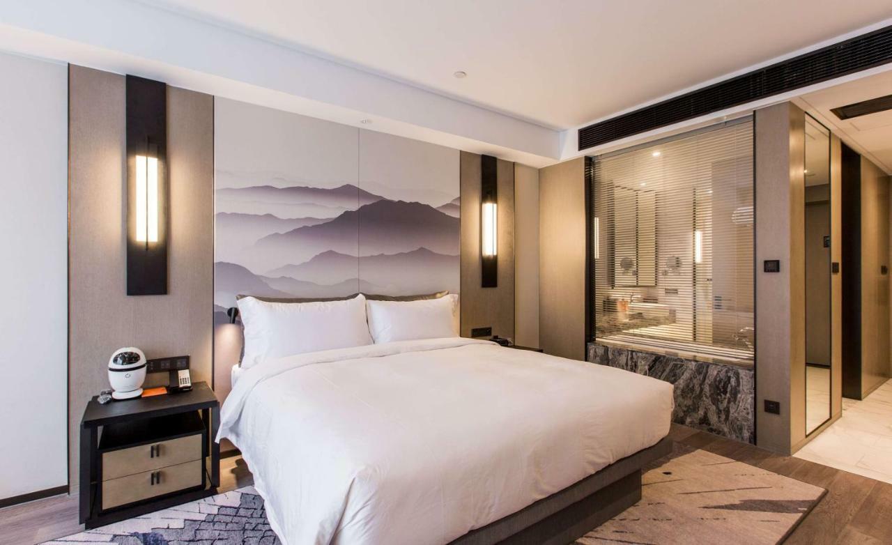 Howard Johnson By Wyndham Life Zhuoyuan Ningbo Exterior photo
